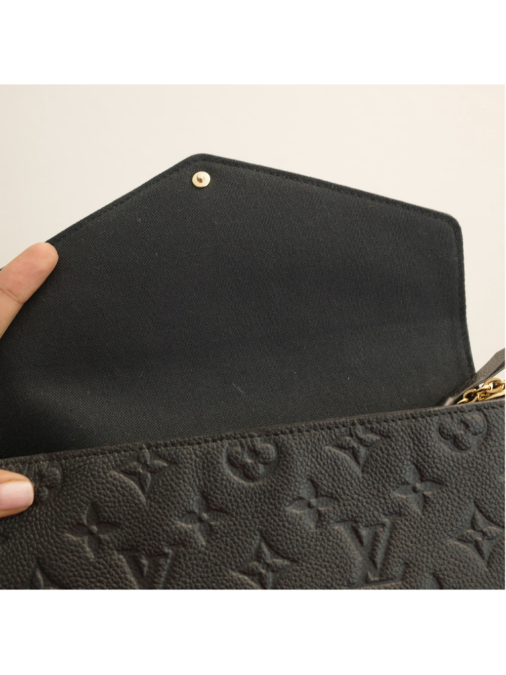 LOUIS VUITTON Black Empreinte Felice Pochette - Picture 8 of 16